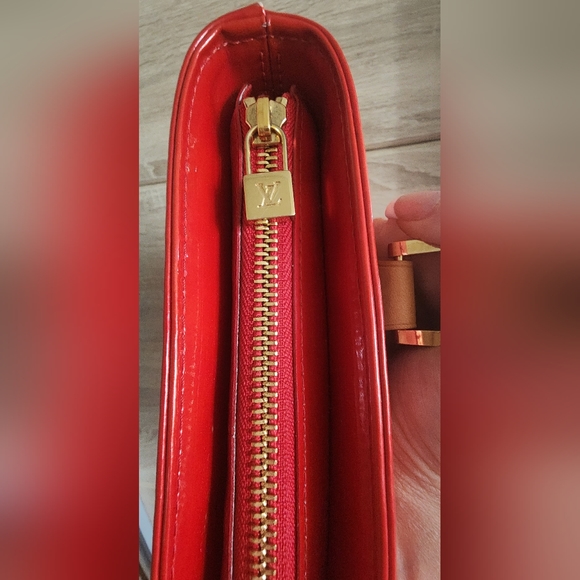 LOUIS VUITTON VERNIS HOUSTON TOTE - Picture 7 of 7